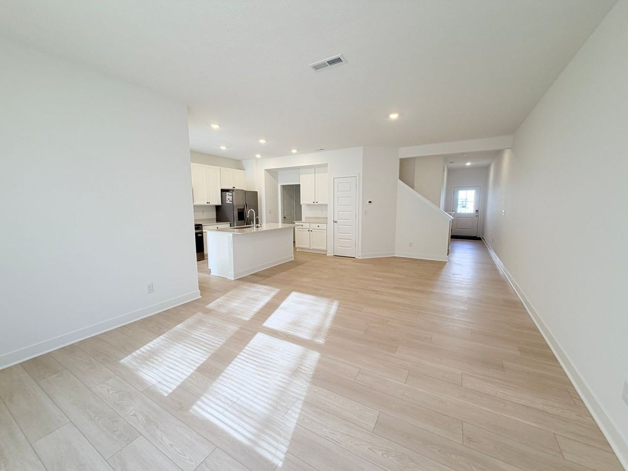 7615 Moran Ct - Photo 6 of 32