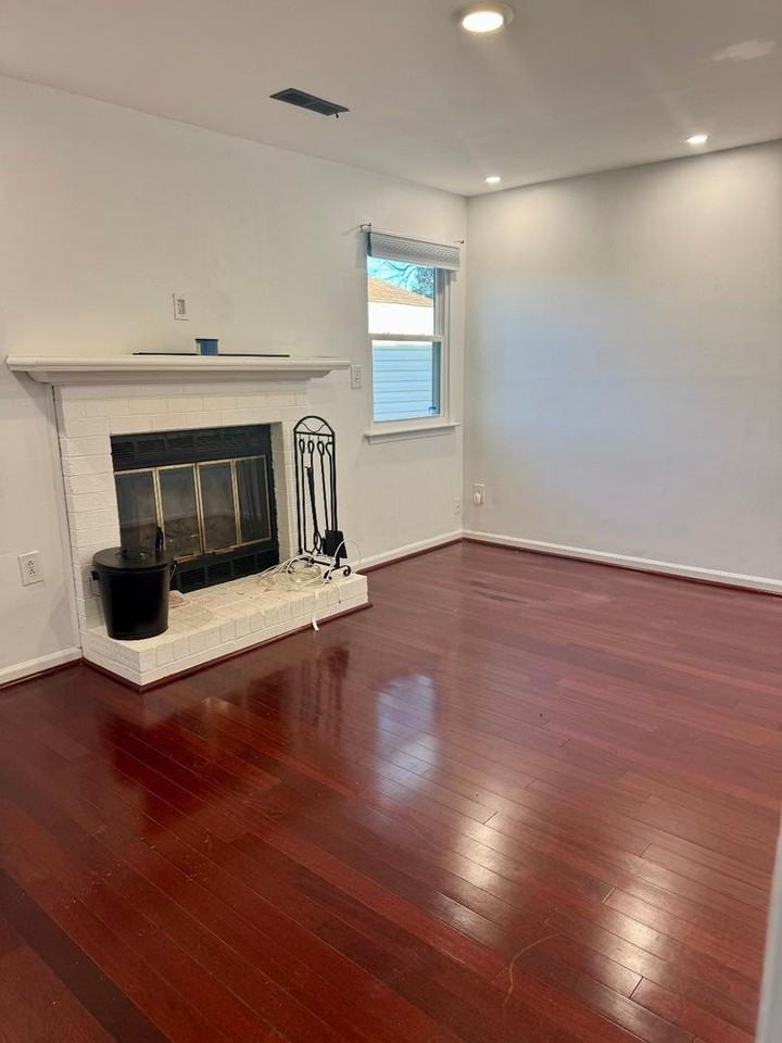 1036 Glen Willow Drive - Photo 4 of 13