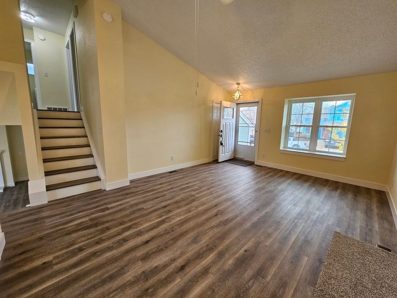 5875 Granby Hill Dr - Photo 4 of 21