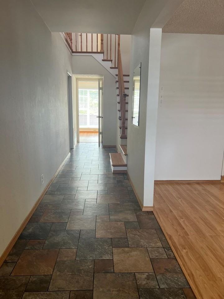 2340 Shannon Dr - Photo 2 of 42