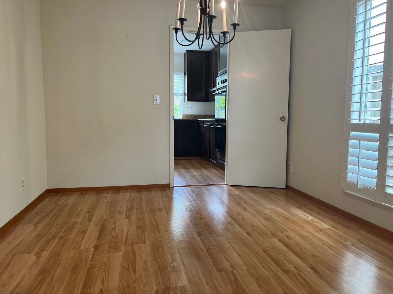 2340 Shannon Dr - Photo 3 of 42