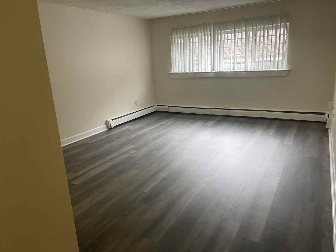 88 Gardner St - Photo 2 of 6