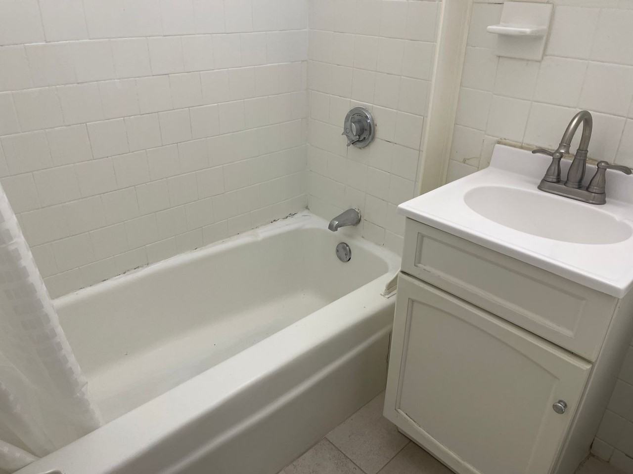 88 Gardner St - Photo 4 of 6