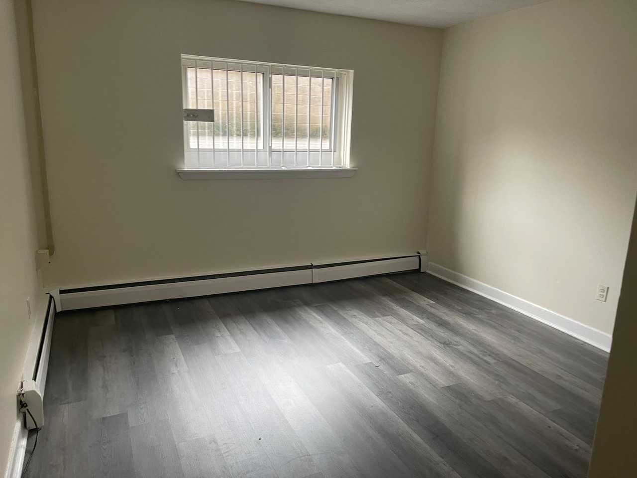 88 Gardner St - Photo 5 of 6