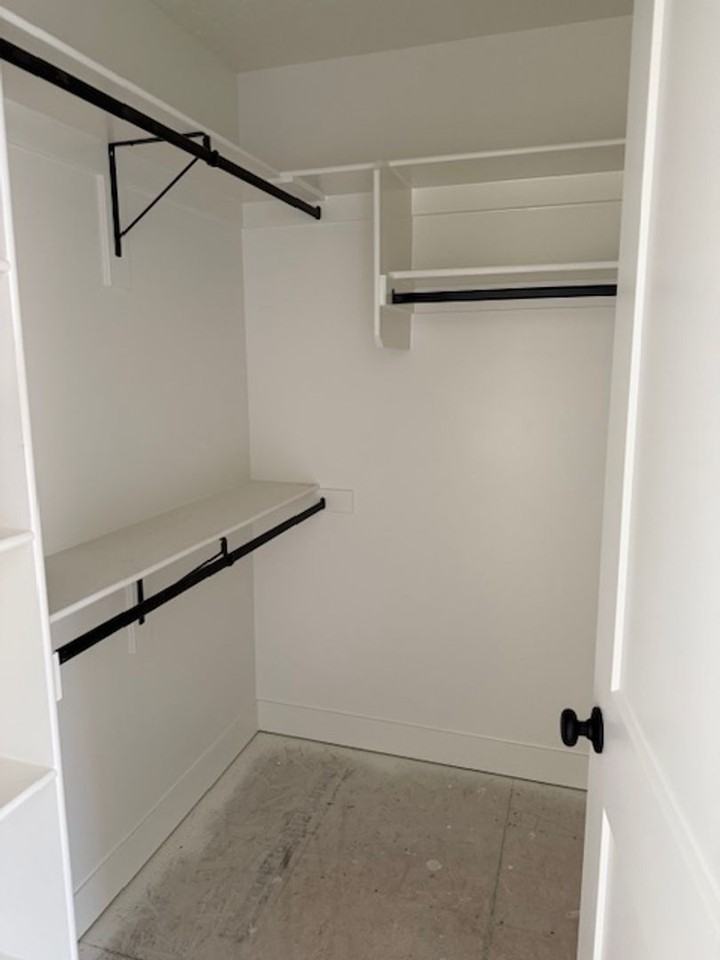 267 N Harrisville Rd - Photo 7 of 11