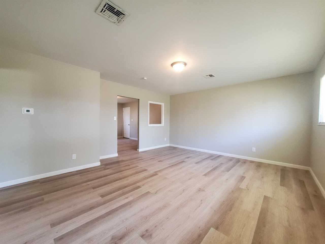 5200 Mapleridge Drive - Photo 2 of 8