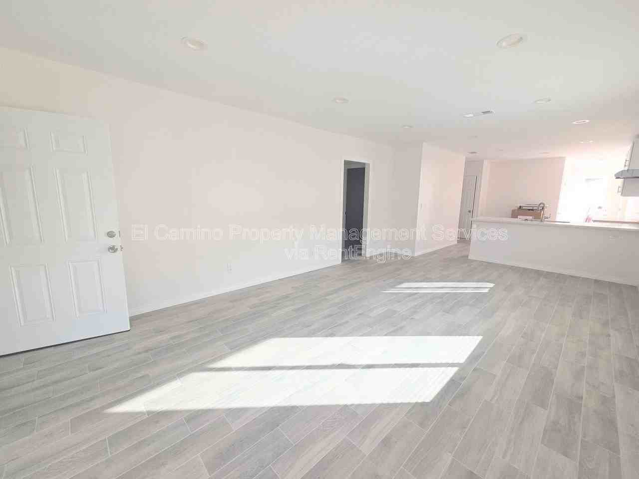 4064 E 60th St - Photo 2 of 18