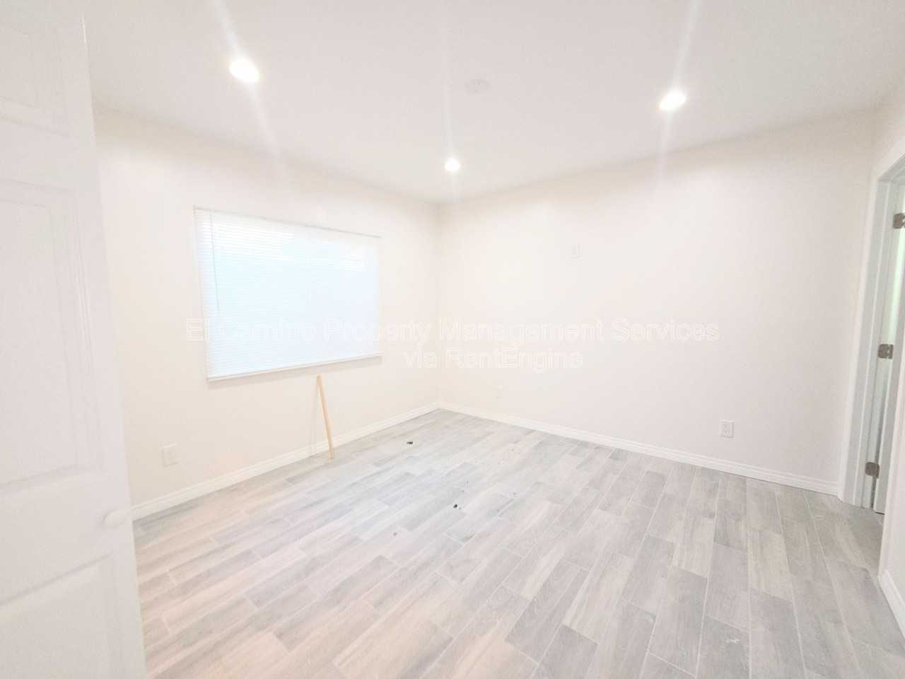 4064 E 60th St - Photo 5 of 18