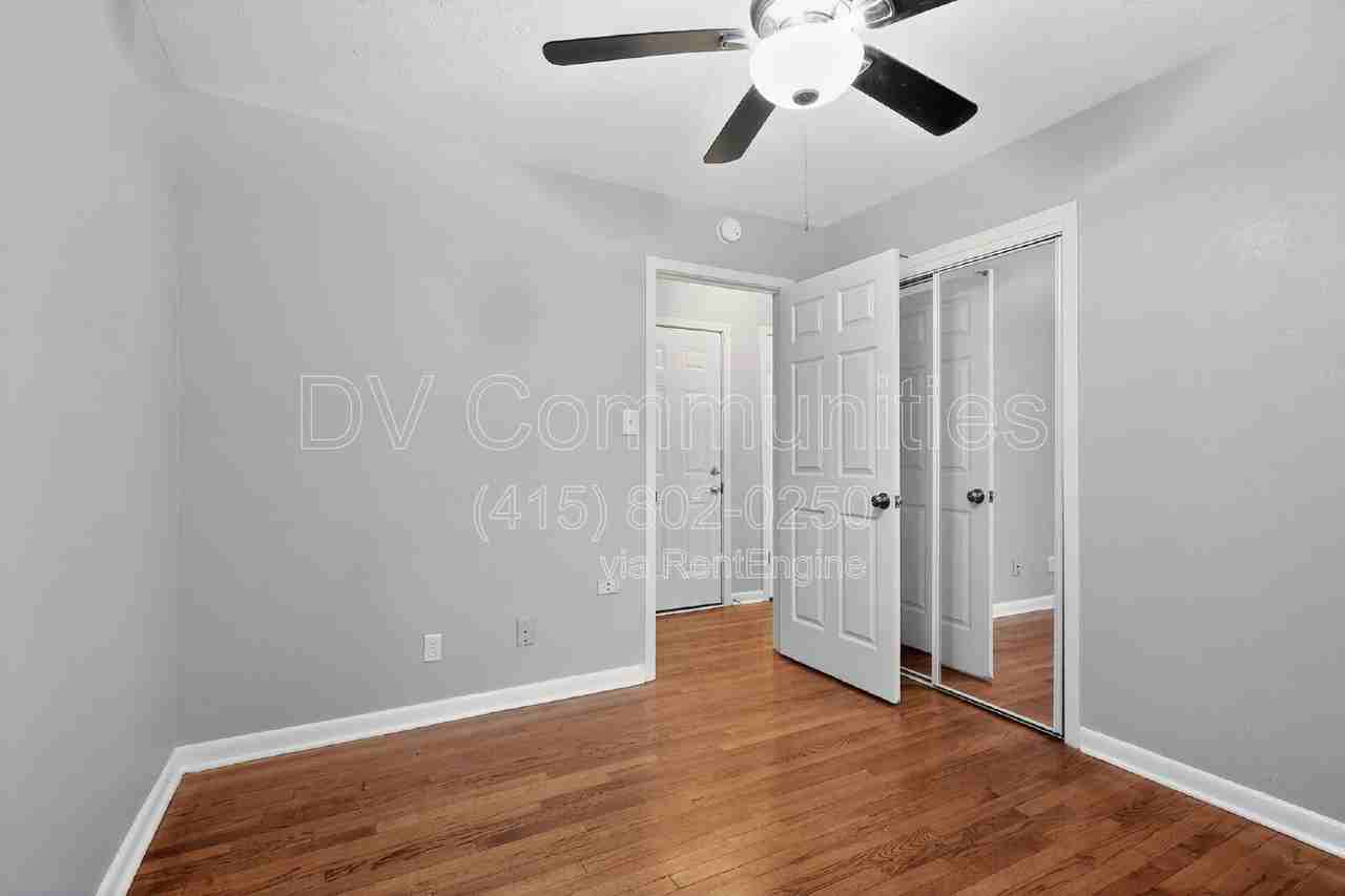 3828 Avenue N - Photo 7 of 33