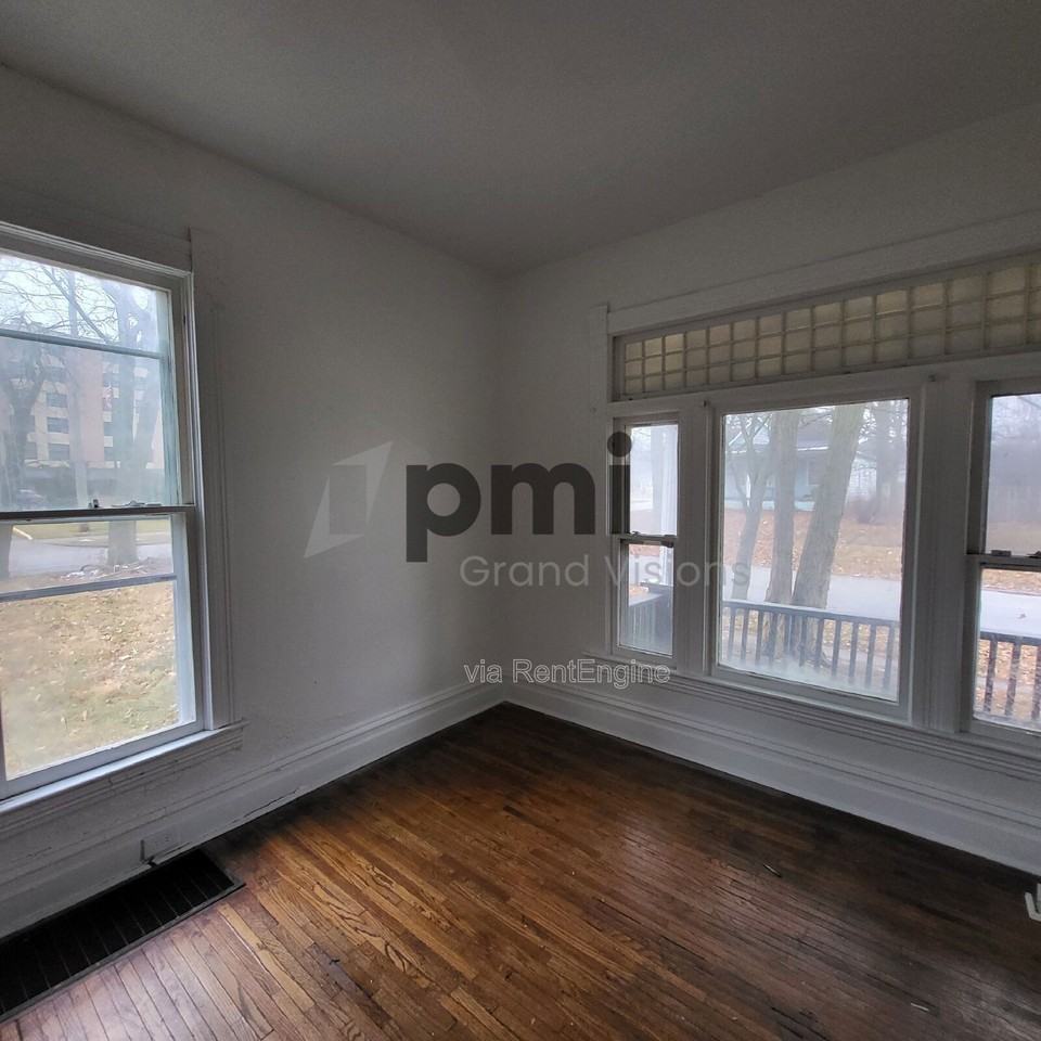 895 W Leafland Ave - Photo 6 of 11