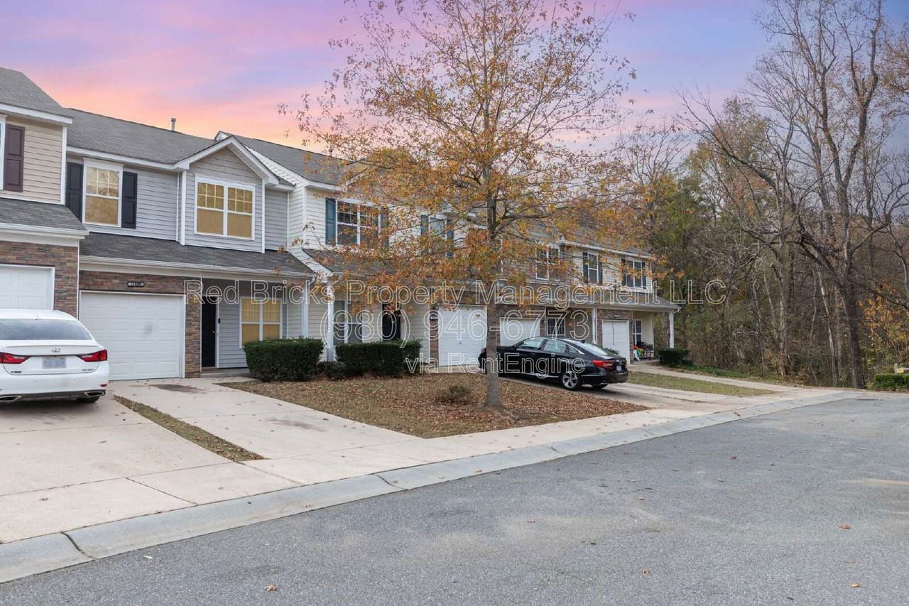 11033 Ardglass Ct - Photo 3 of 29