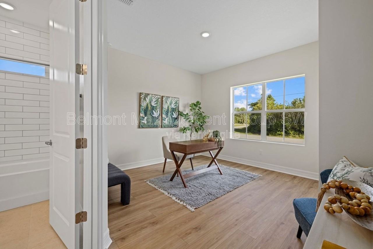 1293 Preston St - Photo 4 of 20