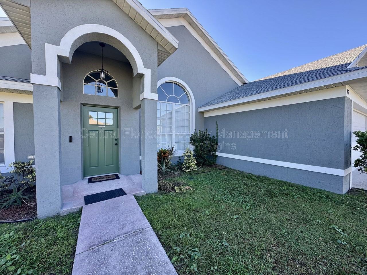 402 Lark Lane - Photo 2 of 28