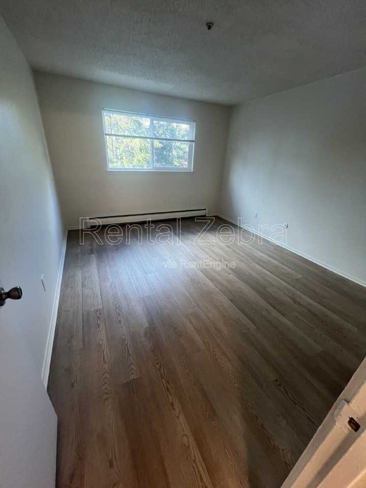 1420 Southwest Blvd #7 - Photo 7 of 13