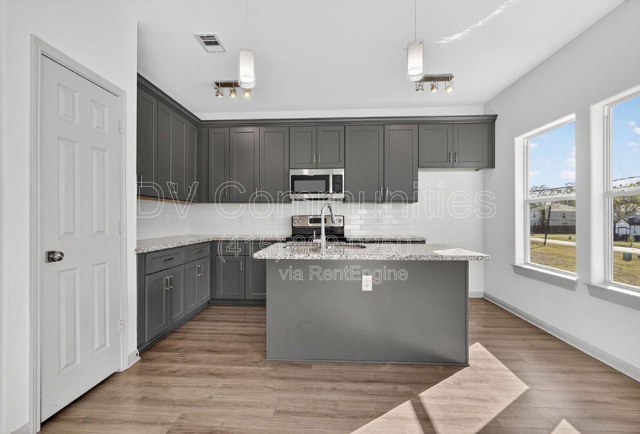 4423 Brinkley St #B - Photo 4 of 29