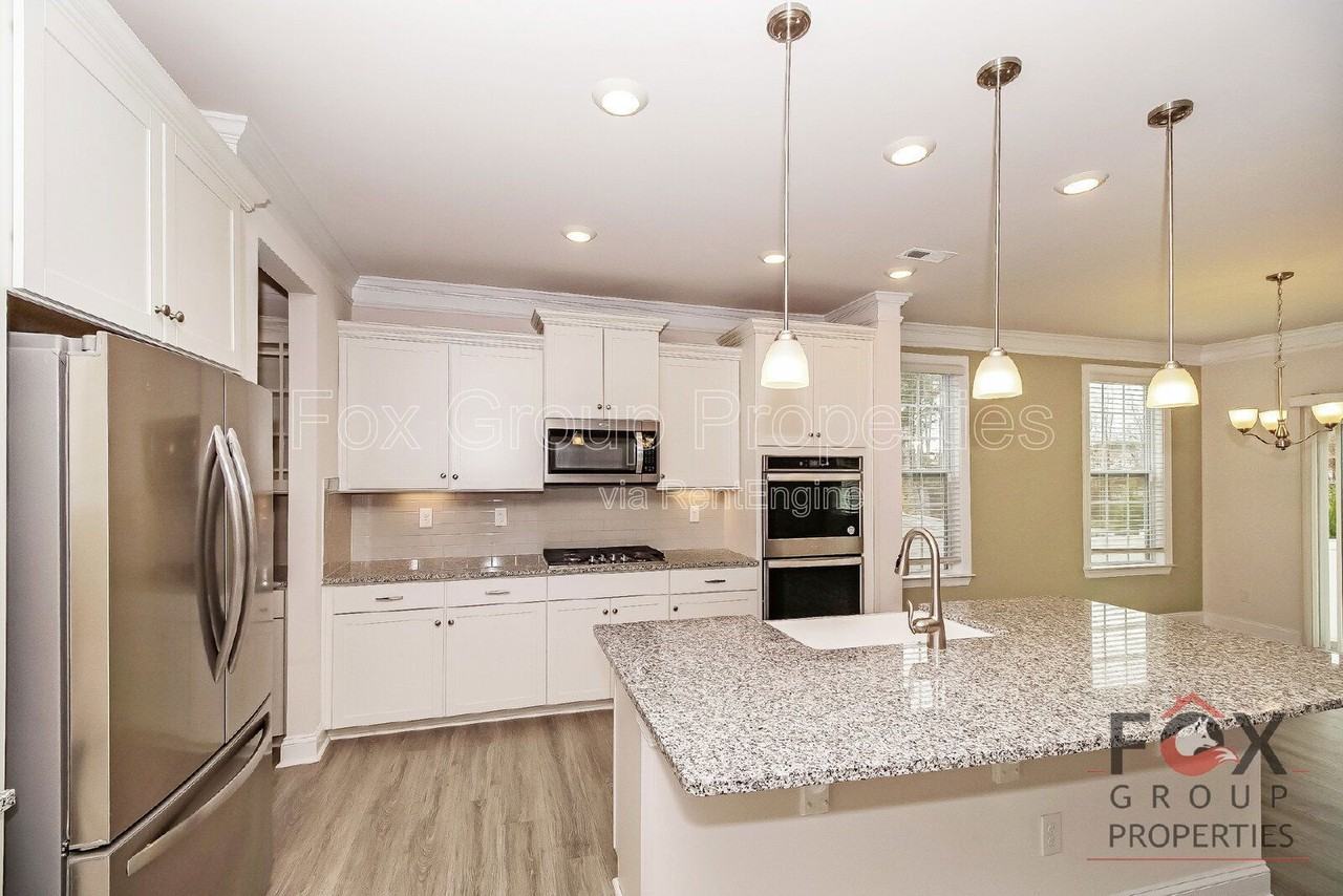 120 Hornbeam Ln - Photo 7 of 25