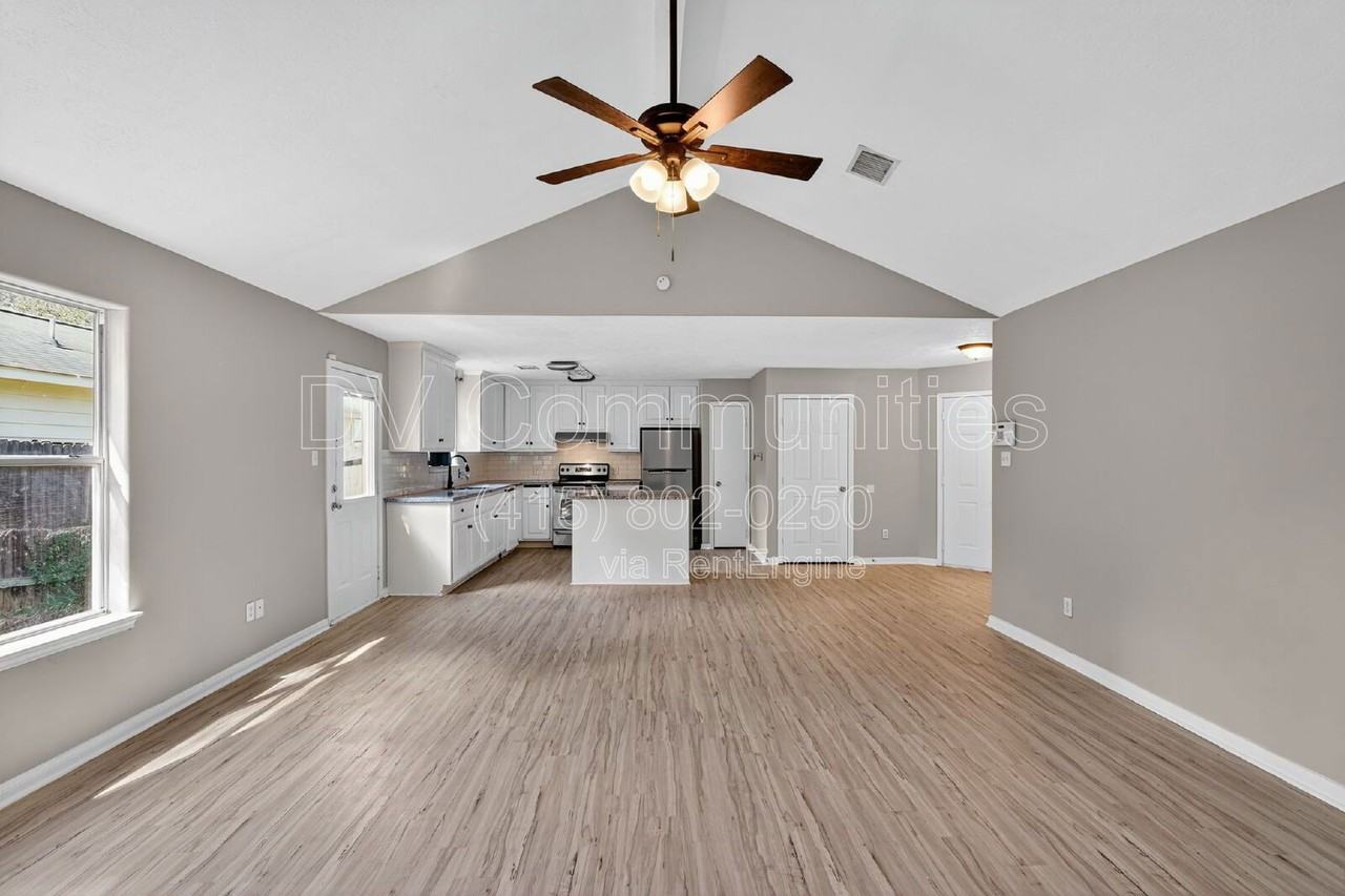 16350 Many Trees Ln - Photo 3 of 31