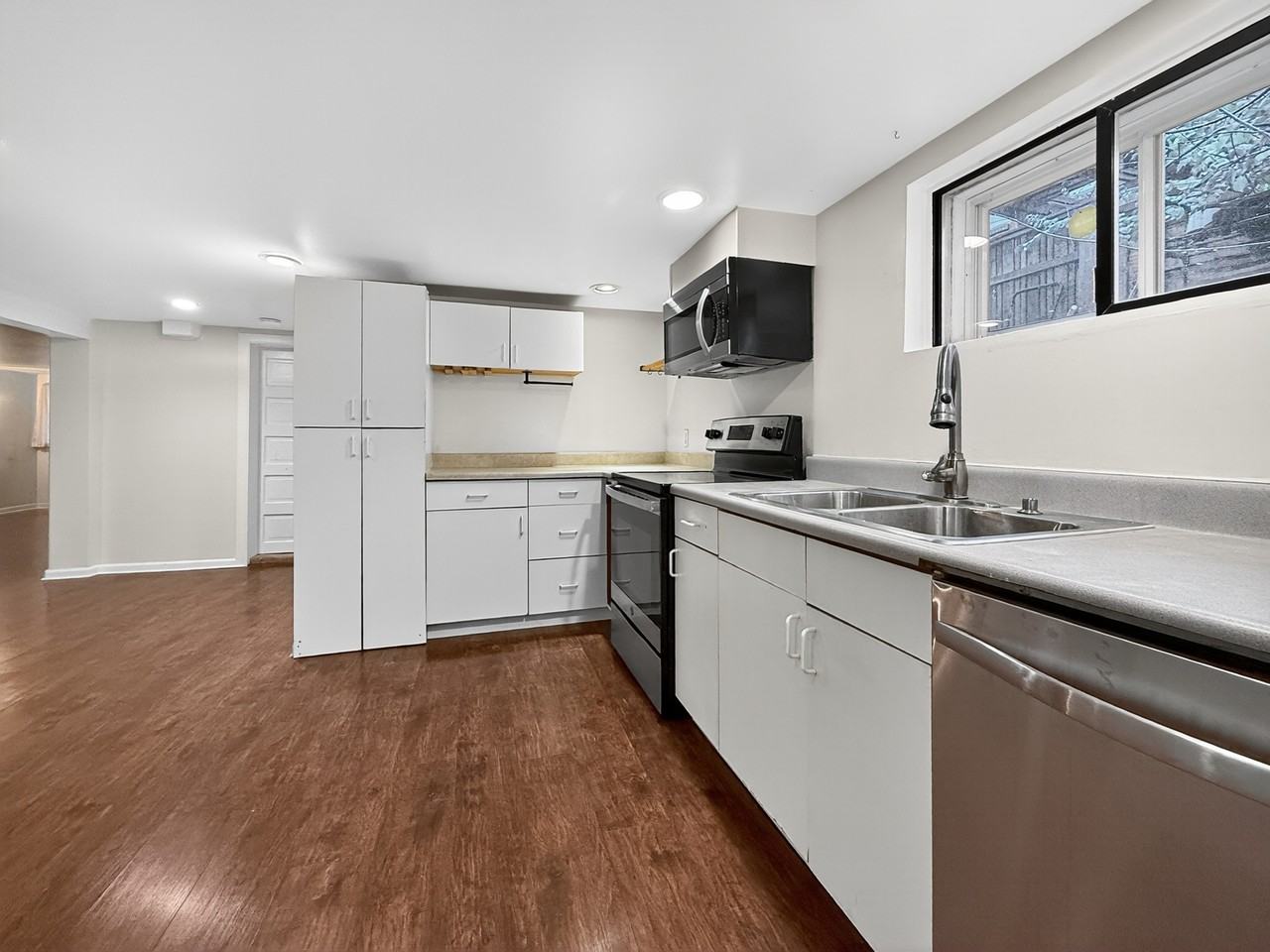 3319 17th Ave S #C - Photo 7 of 15