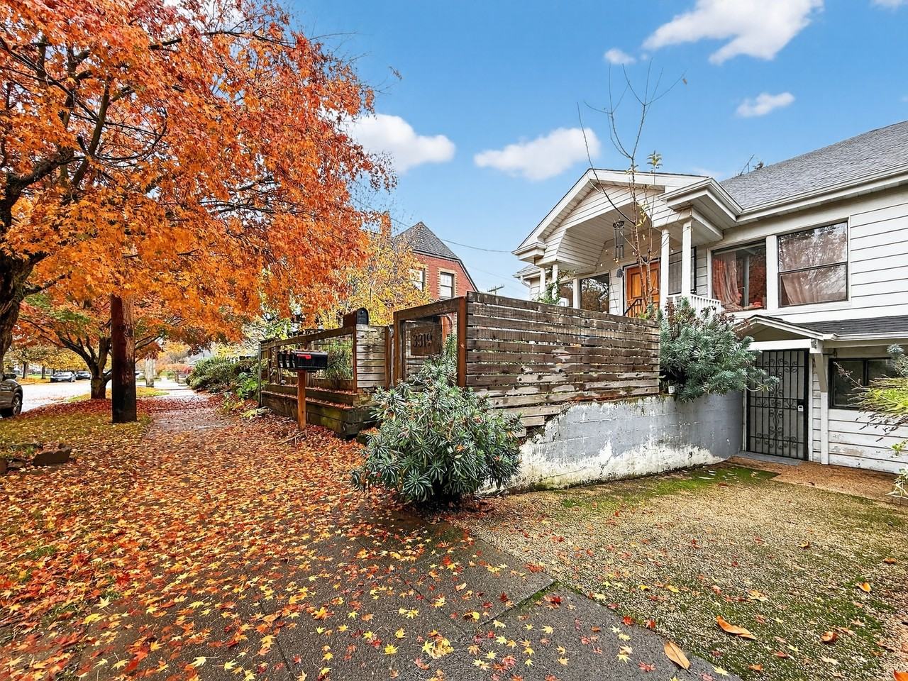 3319 17th Ave S #C - Photo 3 of 15