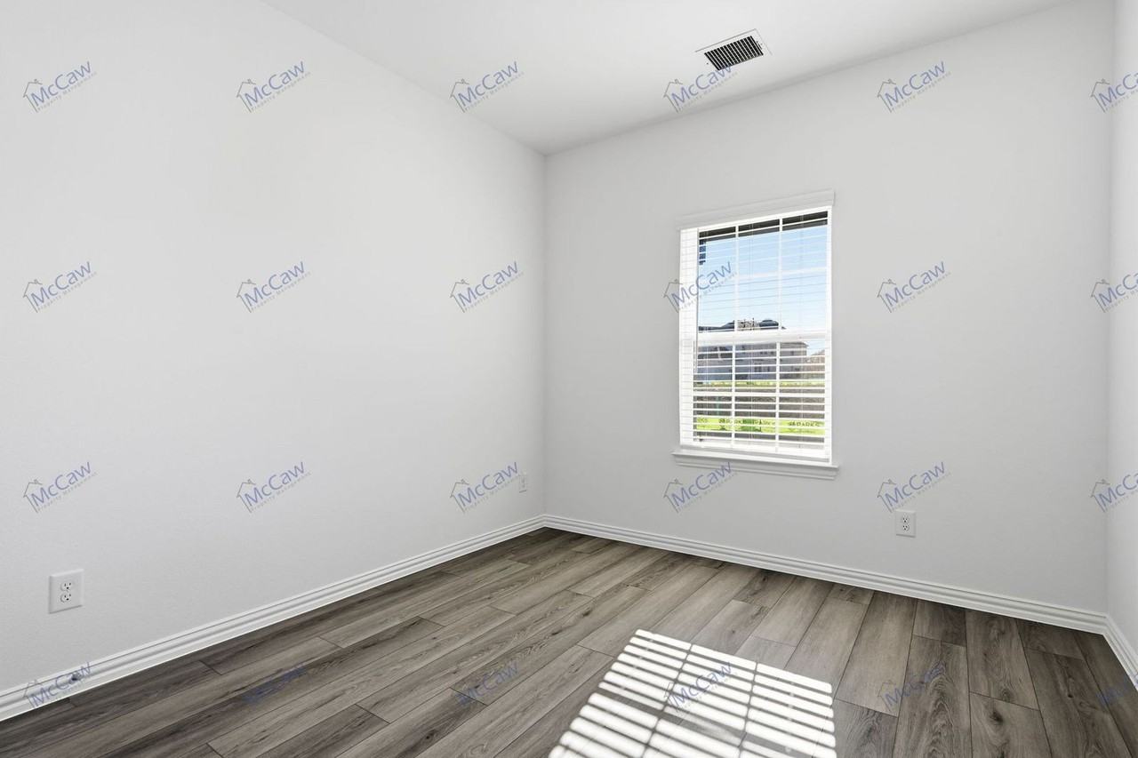 239 Golden Run Dr - Photo 6 of 33