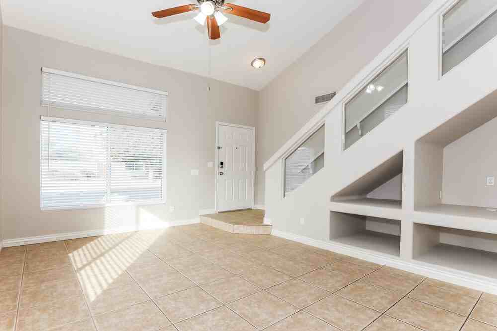 6635 E Virginia St - Photo 4 of 17