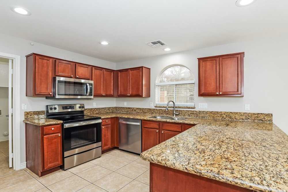 6635 E Virginia St - Photo 7 of 17