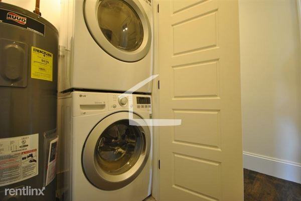 29 Commonwealth Ter - Photo 3 of 13