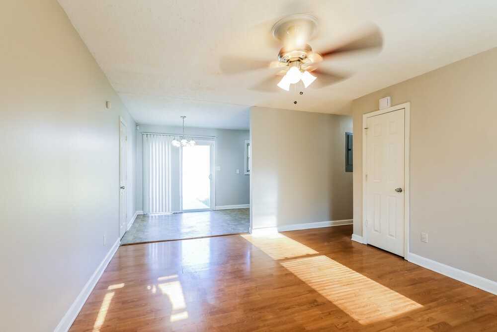 6641 Wealthy Ct - Photo 6 of 16