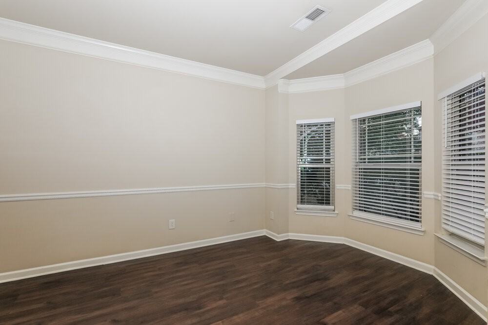 576 Camano Way - Photo 6 of 17