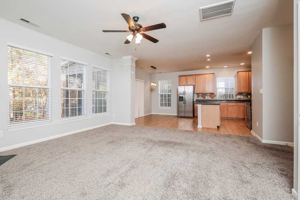 650 Ashbrittle Dr - Photo 5 of 17