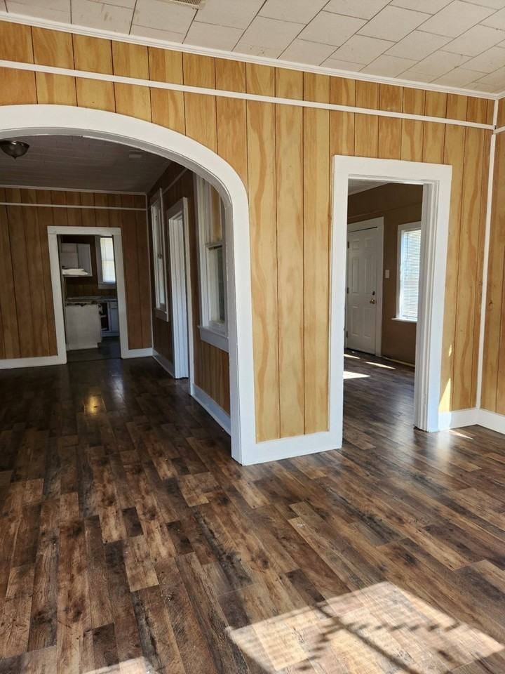 4305 Byron St - Photo 5 of 12