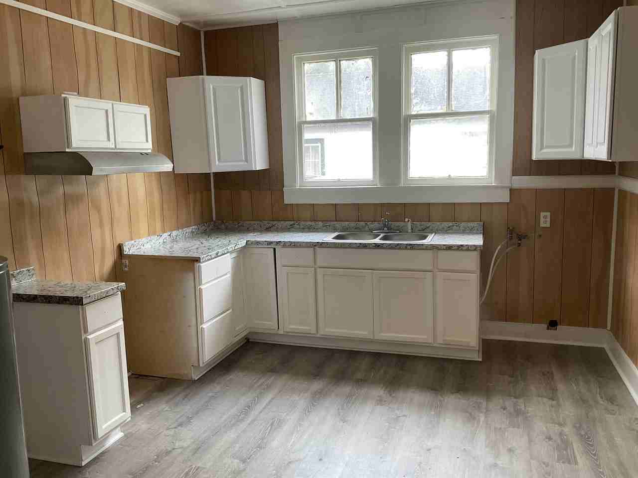 4305 Byron St - Photo 5 of 12