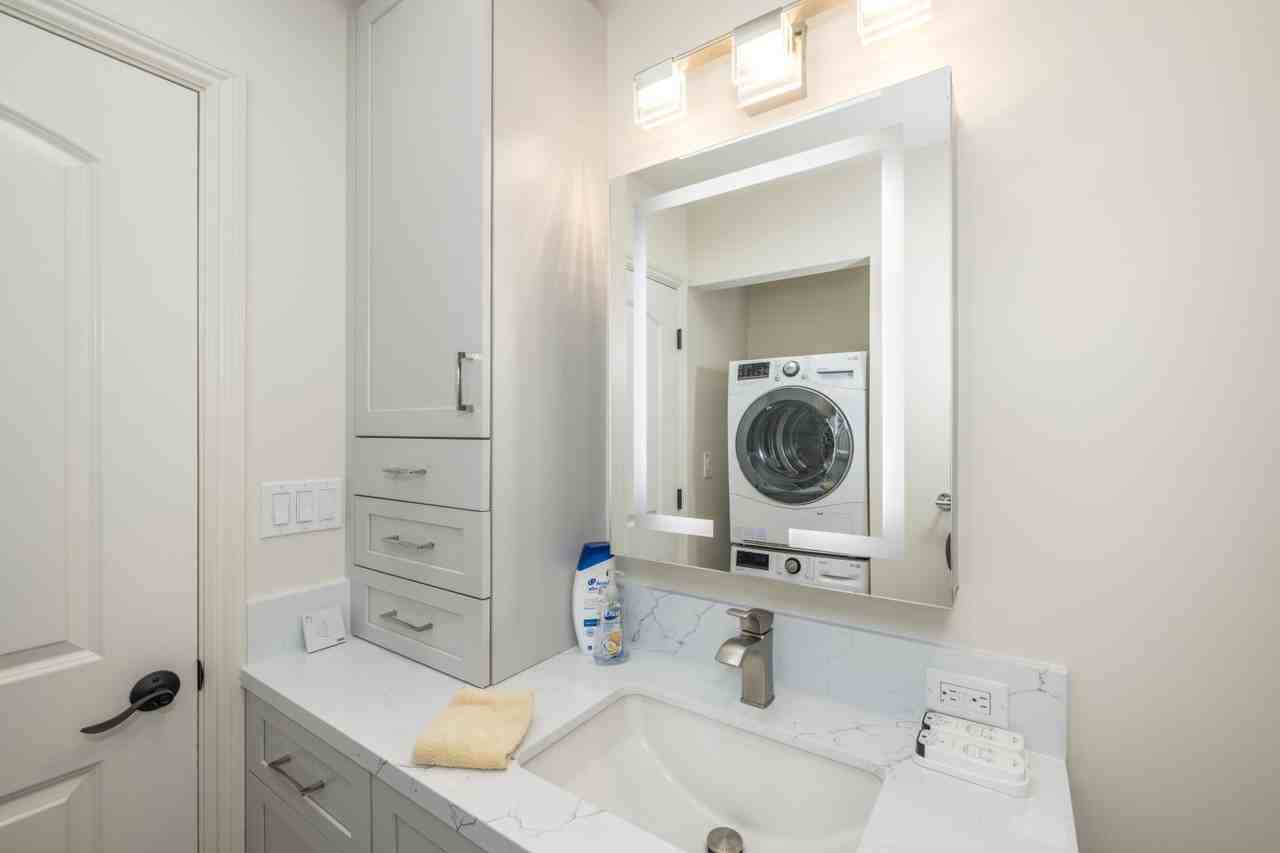 1009 S Norfolk St - Photo 3 of 24