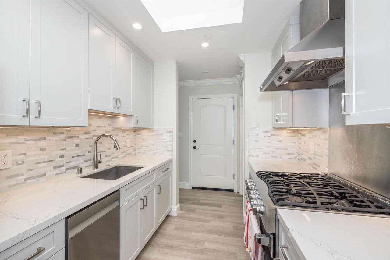 1009 S Norfolk St - Photo 2 of 24