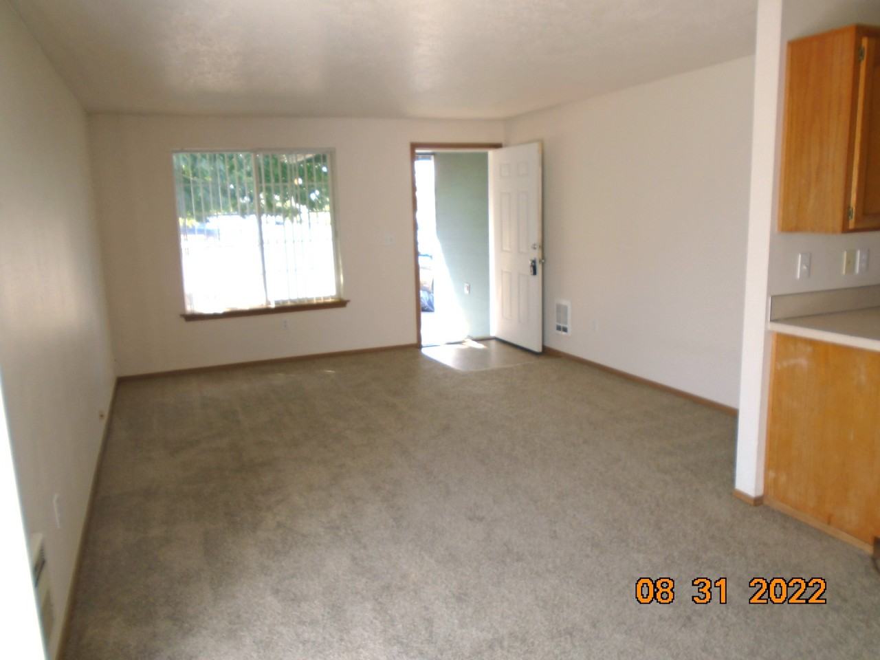 376 Shamrock St #376 - Photo 5 of 17