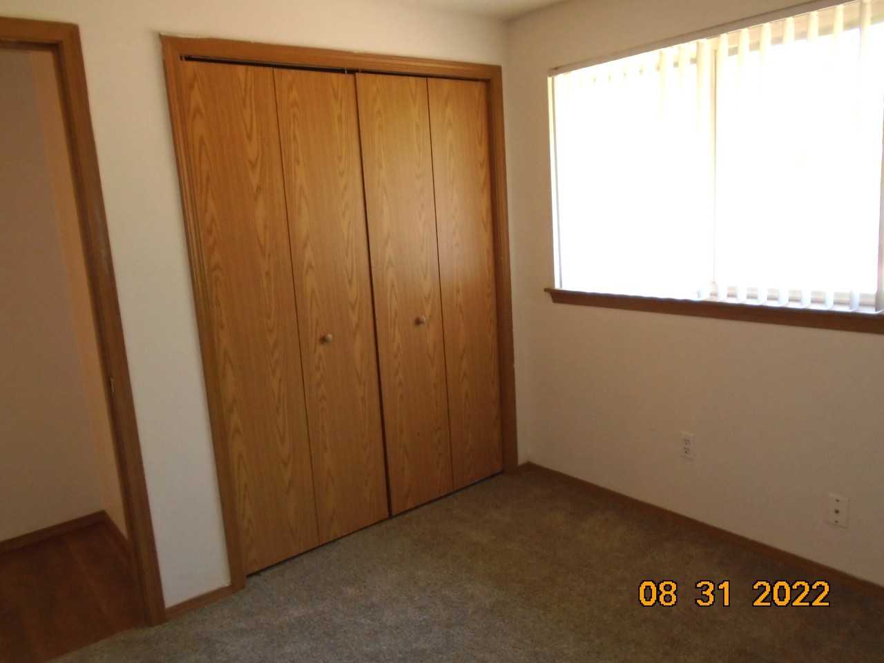 376 Shamrock St #376 - Photo 6 of 17