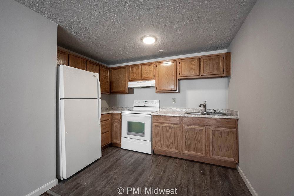 3736 N Meridian St Apt 3 - Photo 5 of 16