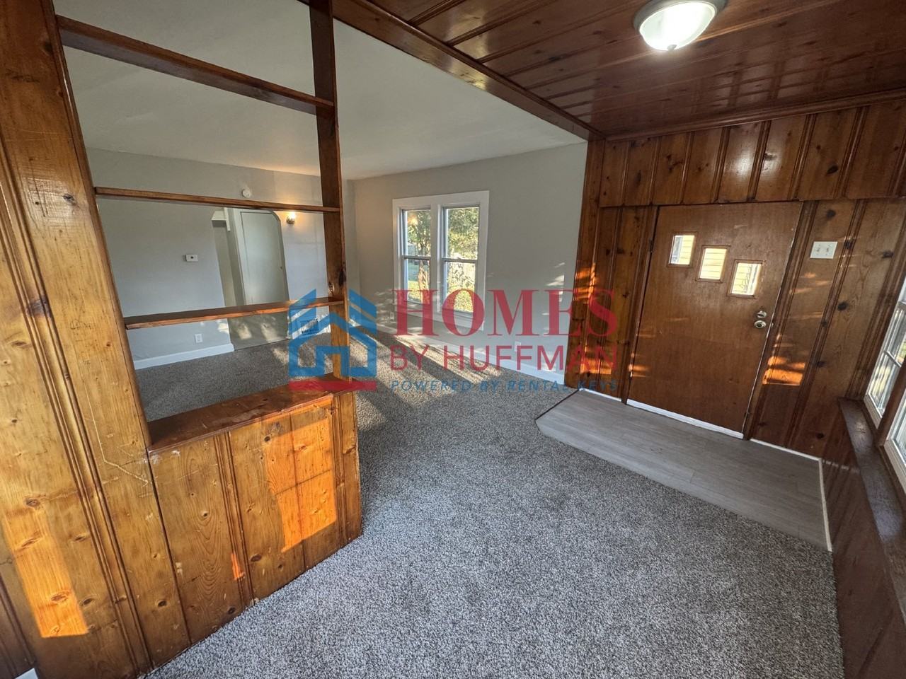 2525 S Rotherwood Ave - Photo 3 of 11