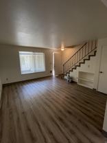 130 Ne Conifer Blvd #8 - Photo 1 of 1