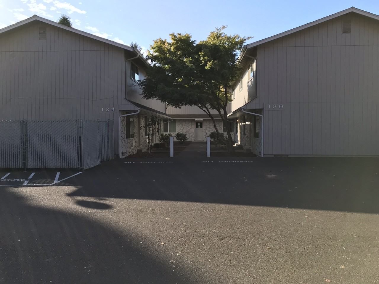 130 Ne Conifer Blvd #8 - Photo 7 of 9