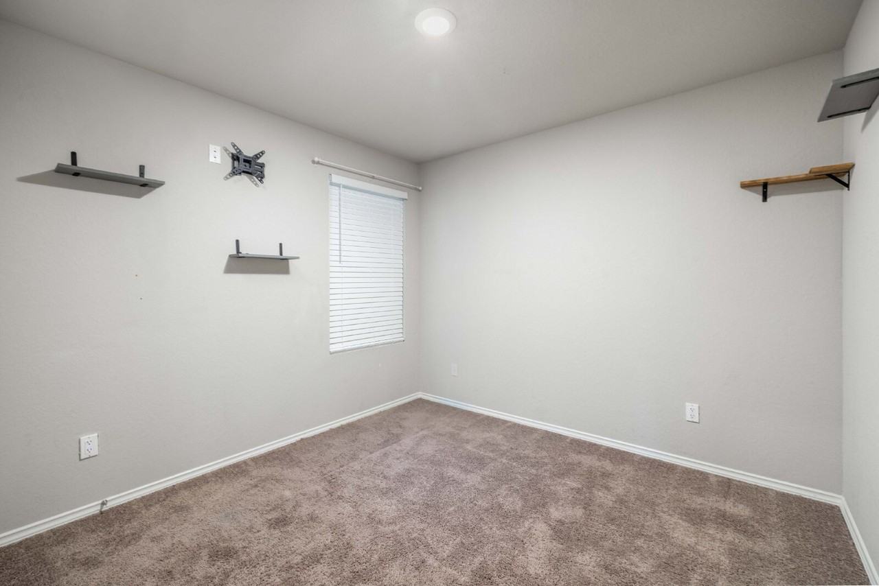 12744 Mirecourt Way - Photo 7 of 29