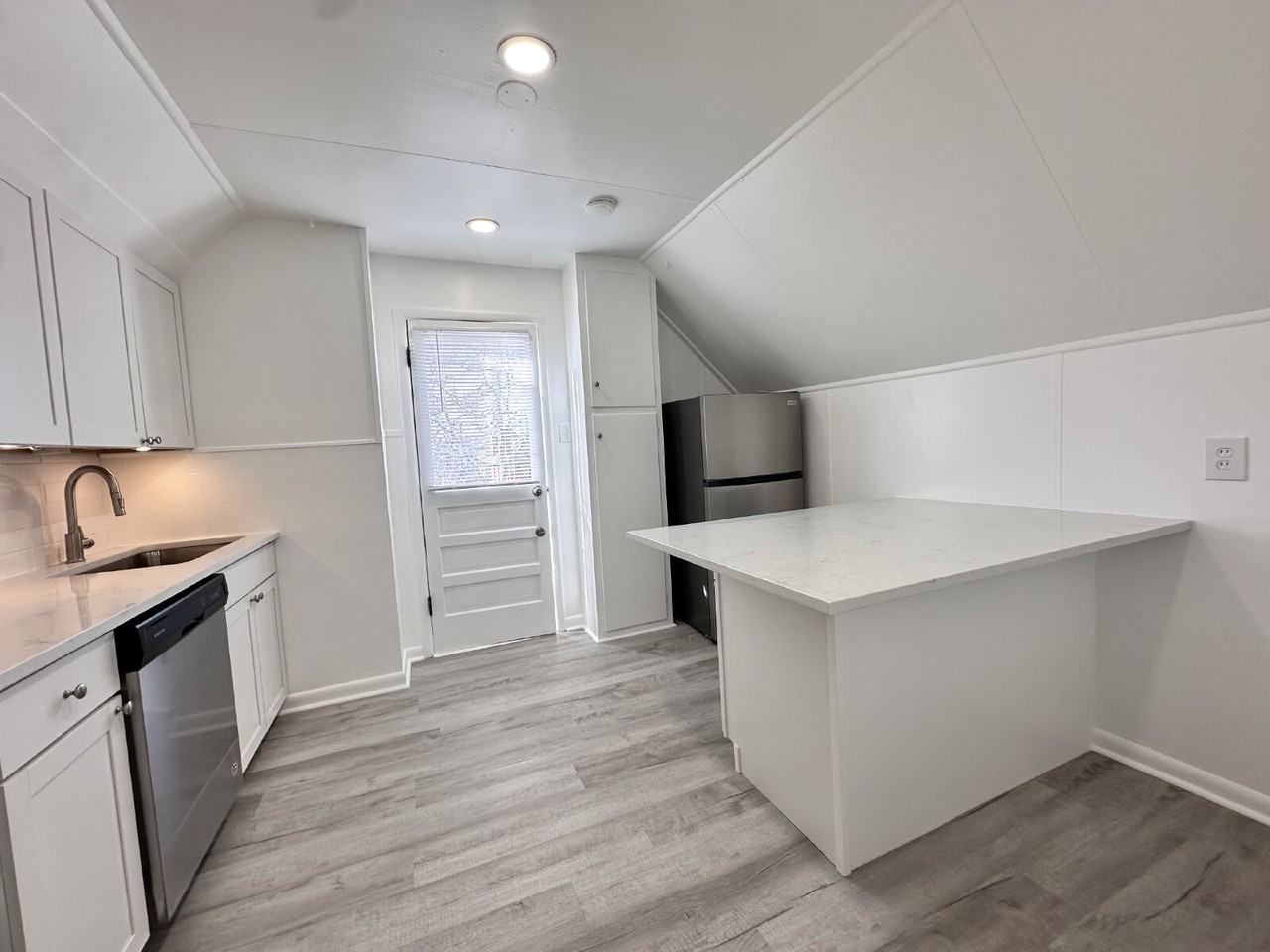 1419 Fillmore St Unit 3 - Photo 4 of 11