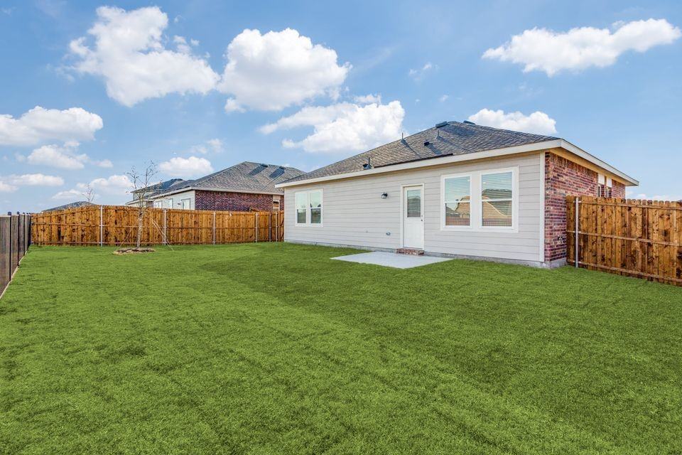 205 Briar Cv - Photo 3 of 10