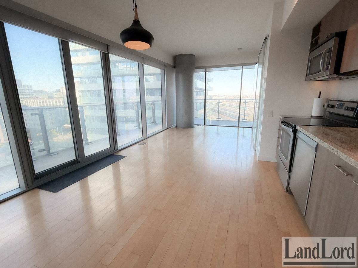 70 Distillery Lane #903 - Photo 4 of 31