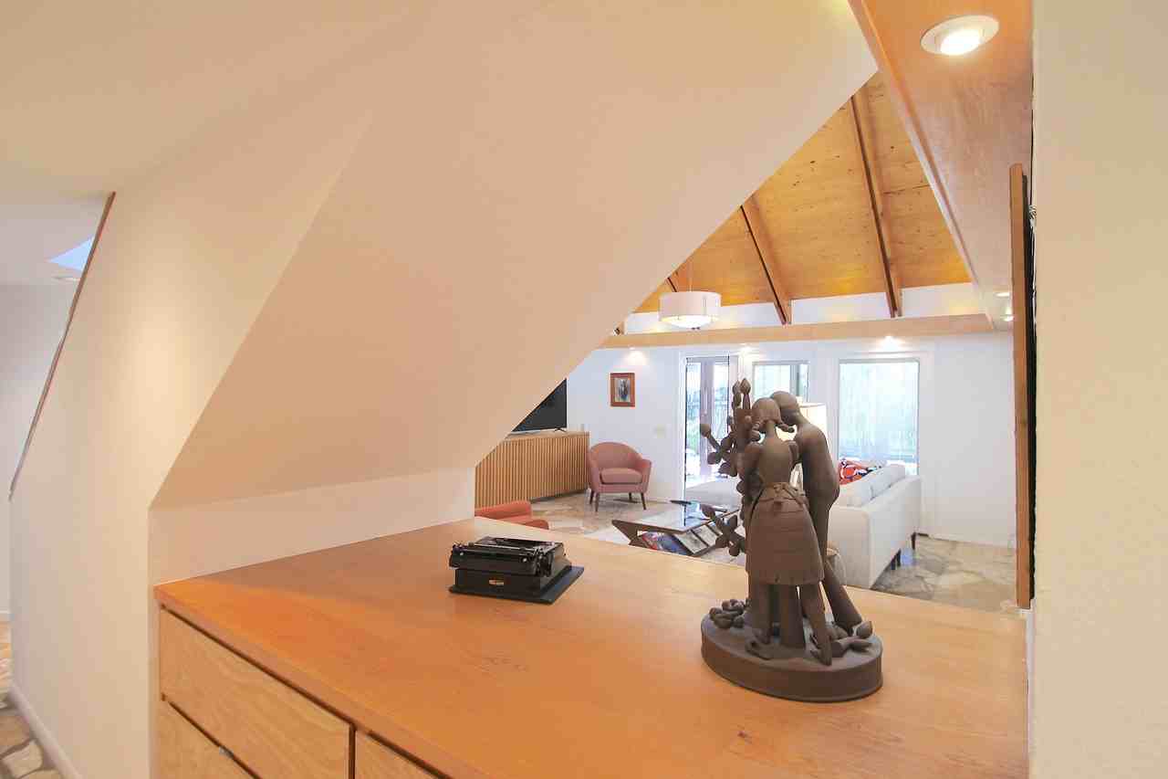 1801 Notre Dame Dr Ne - Photo 7 of 32