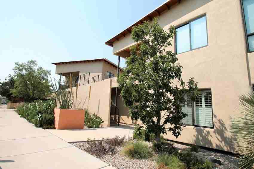 201 Aliso Dr Se - Photo 5 of 27