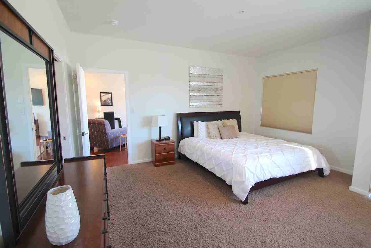 201 Aliso Dr Se - Photo 6 of 27