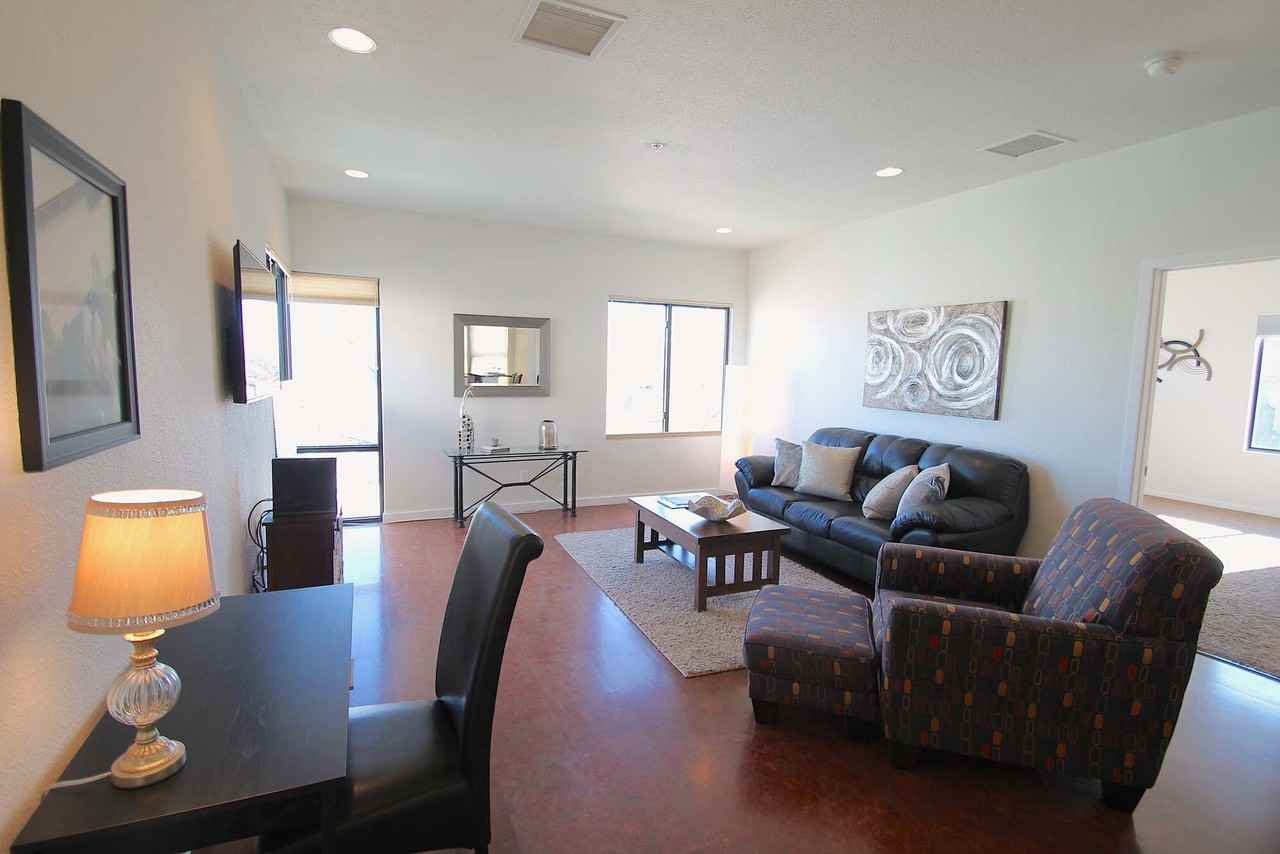 201 Aliso Dr Se - Photo 7 of 27