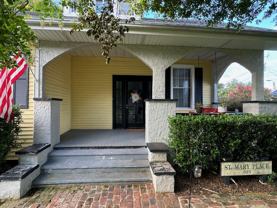 323 Saint Mary St - Photo 1 of 1