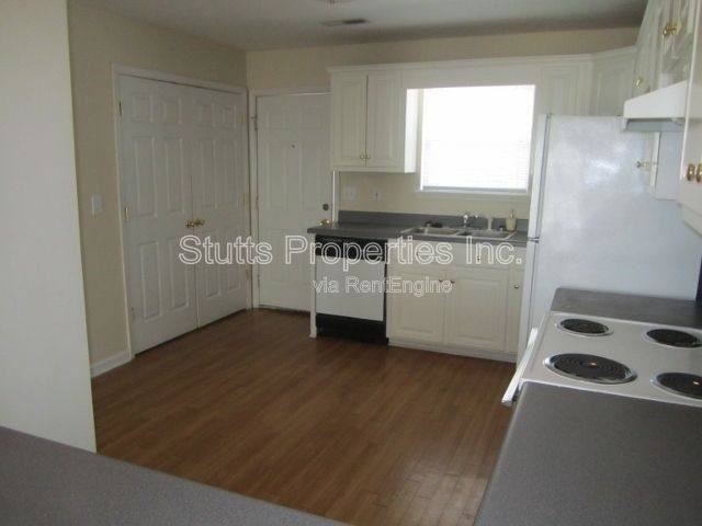 100 Riverview Way #7 - Photo 2 of 10